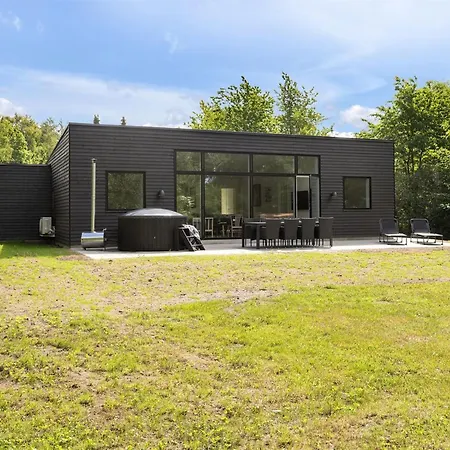 Kiro - 3km From The Sea By Interhome Feriehus *
