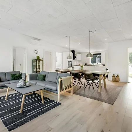 Kiro - 3km From The Sea By Interhome Vakantiehuis *
